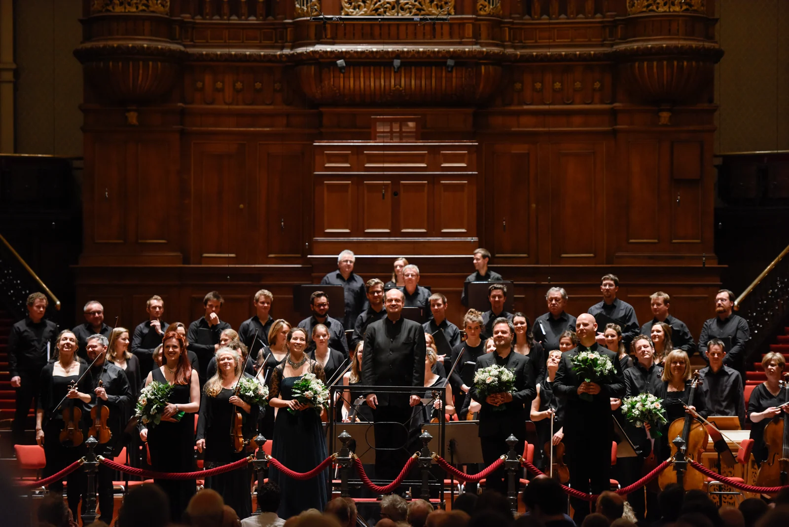 Applause for Stephen Layton, Polyphony, Britten Sinfonia and the soloists, concert of 28 February 2015 (Pärt: Berliner Messe), Concertgebouw, Amsterdam. Arvo Pärt project
