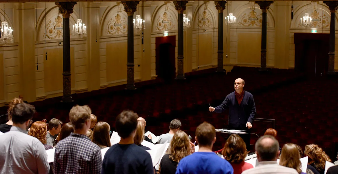 Stephen Layton rehearsing Polyphony for the concert of 28 February 2015 (Pärt: Berliner Messe), Concertgebouw, Amsterdam. Arvo Pärt project