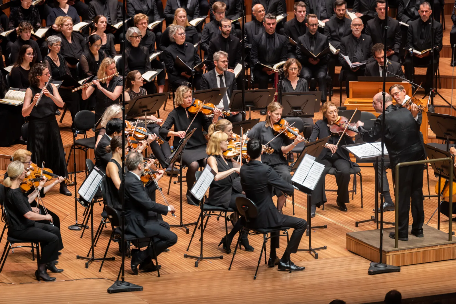 Bach's Magnificat in D: Stephen Layton with the Sydney Symphony Orchestra and Sydney Philharmonia Choirs, Concert Hall, Sydney Opera House, 31 March 2023