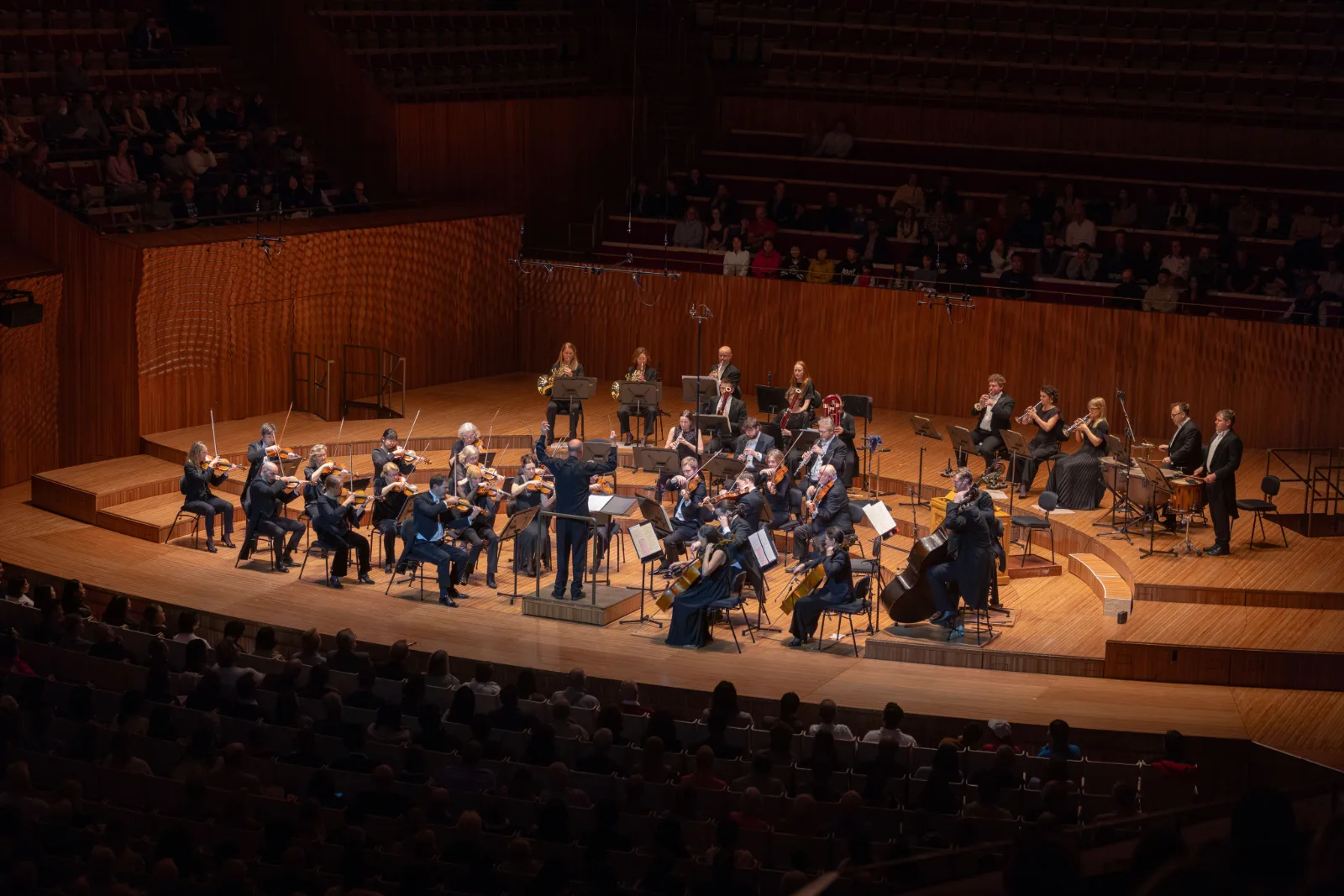 Stephen Layton conducts Bach, Mozart and Handel with the Sydney Symphony Orchestra and soprano Sara Macliver, Concert Hall, Sydney Opera House, 21 August 2025